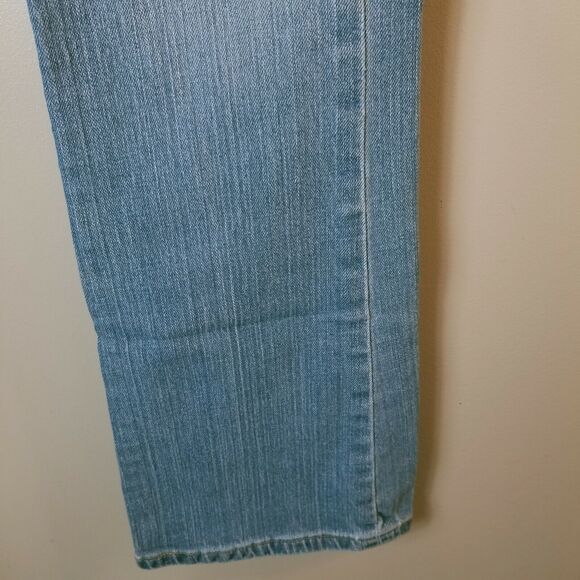 Levi's 515 Jeans Women’s 28x29 Nouveau Bootcut Mid Rise Medium Wash - Picture 8 of 12